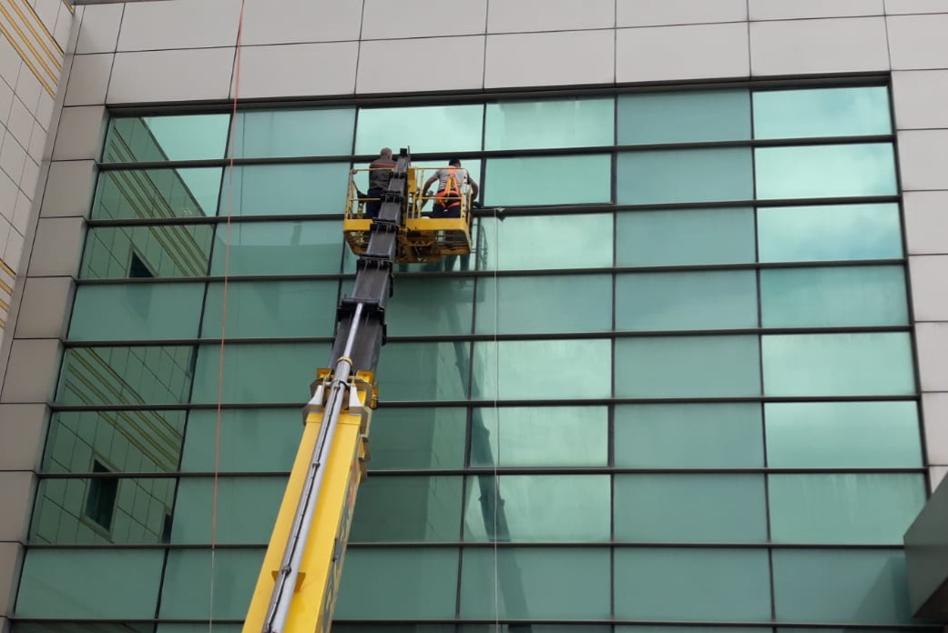 Dış Cephe ve Cam Temizliği